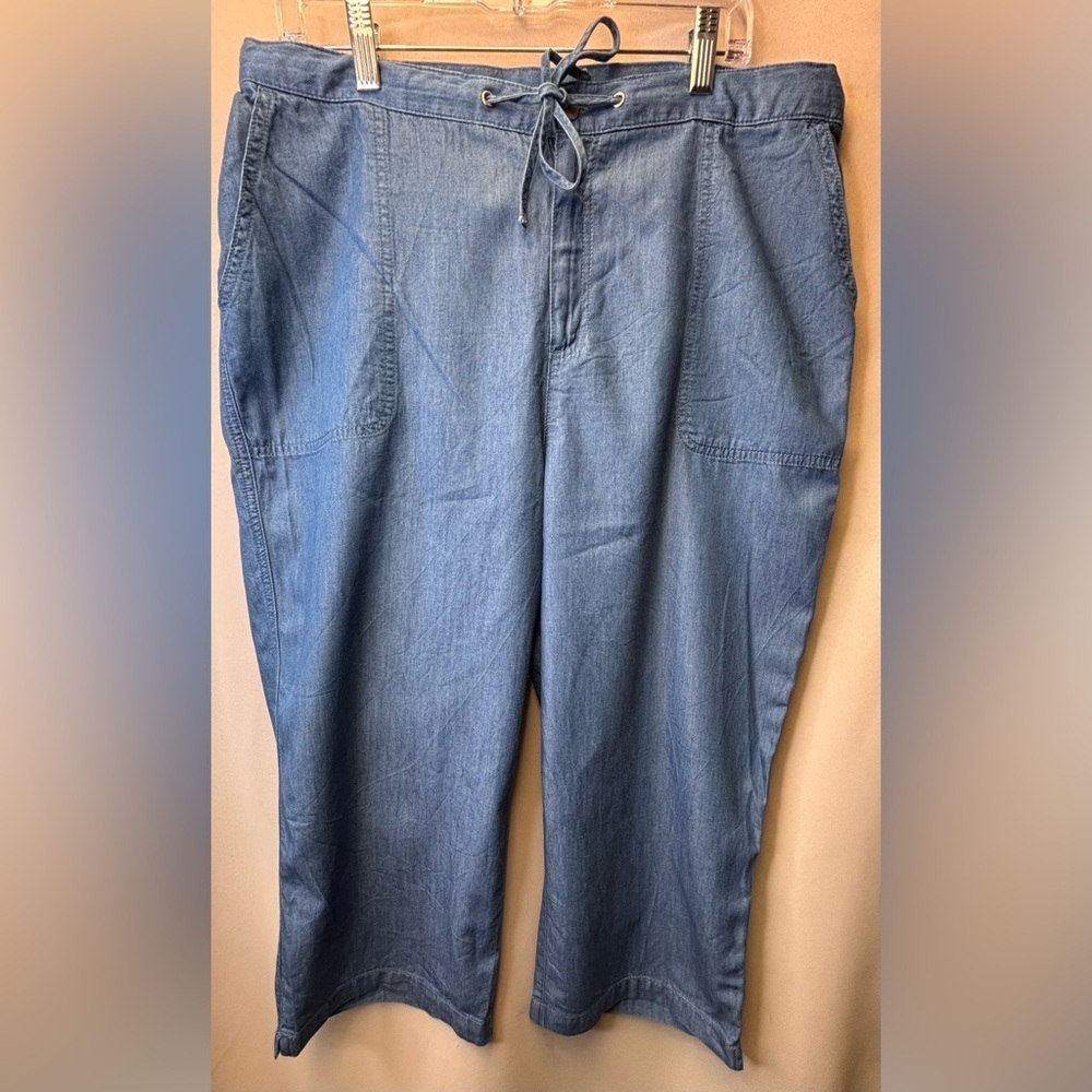 City Blues By Koret Women’s Capri Size 16